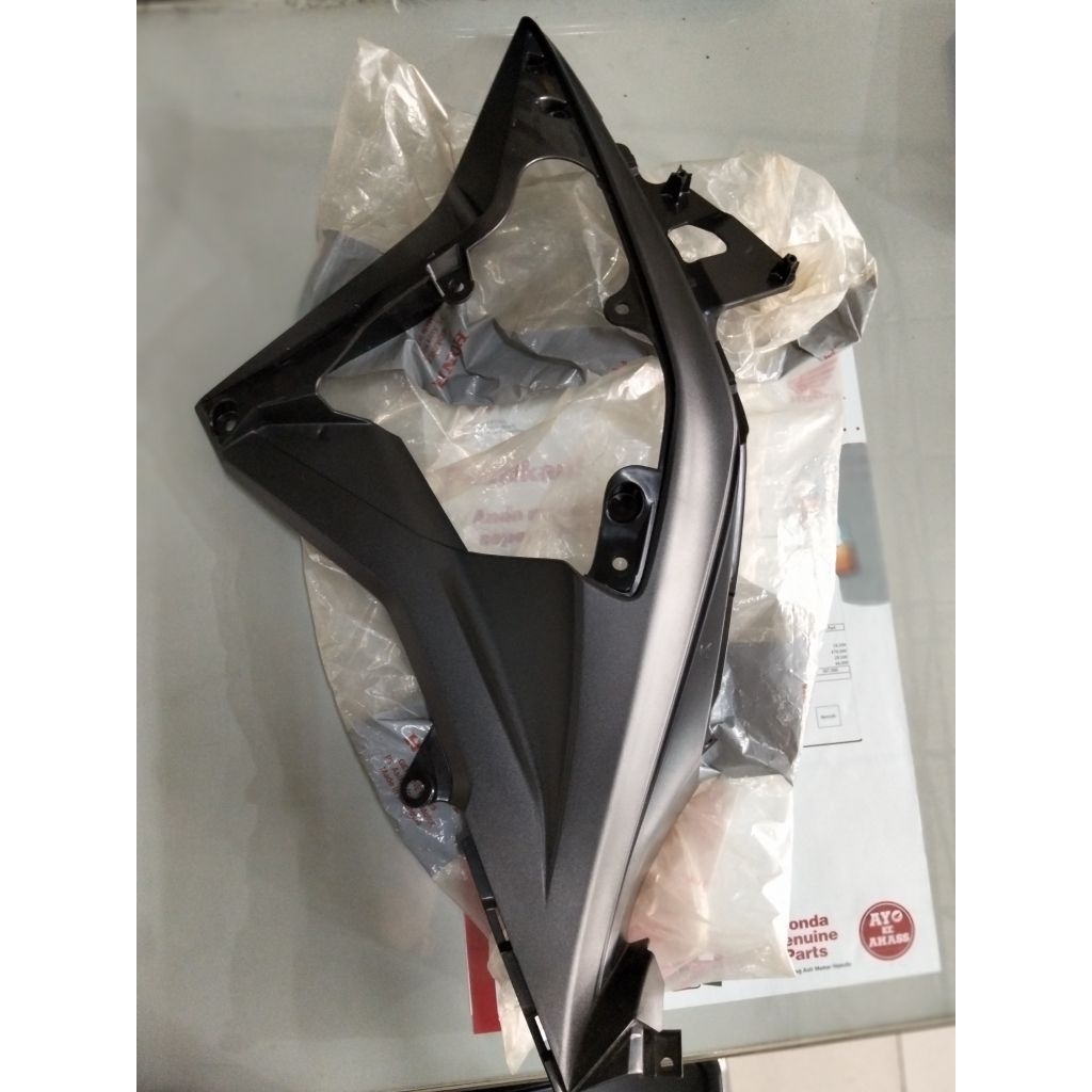 Shroud L radiator untuk motor CS1 number part 64360KWC900