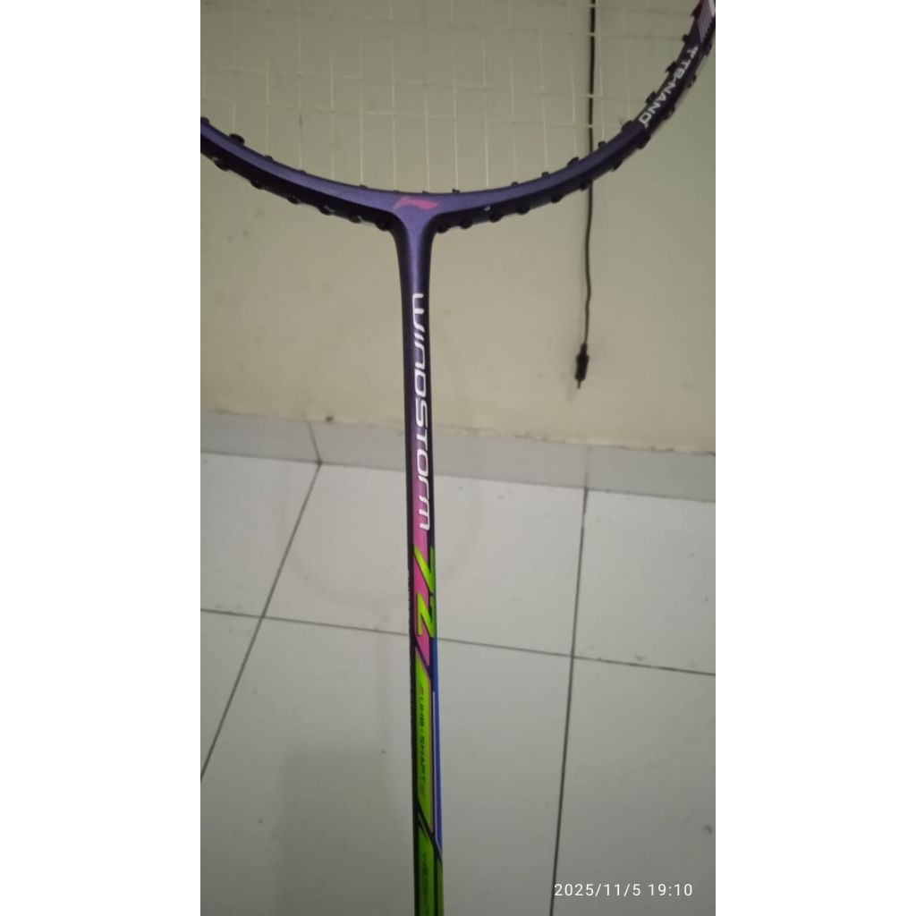 raket badminton lining ws 72 second
