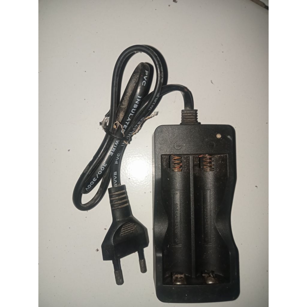 charger cas batre AA