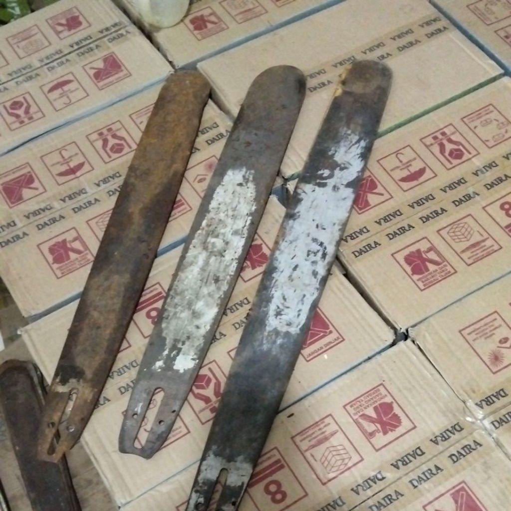 BAR CHAINSAW 60 CM BAHAN PEMBUATAN PISAU