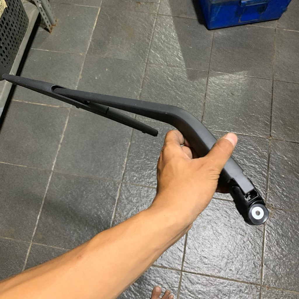 Wiper Blade Belakang Toyota Fortuner Yaris 2004-2015 - 7772