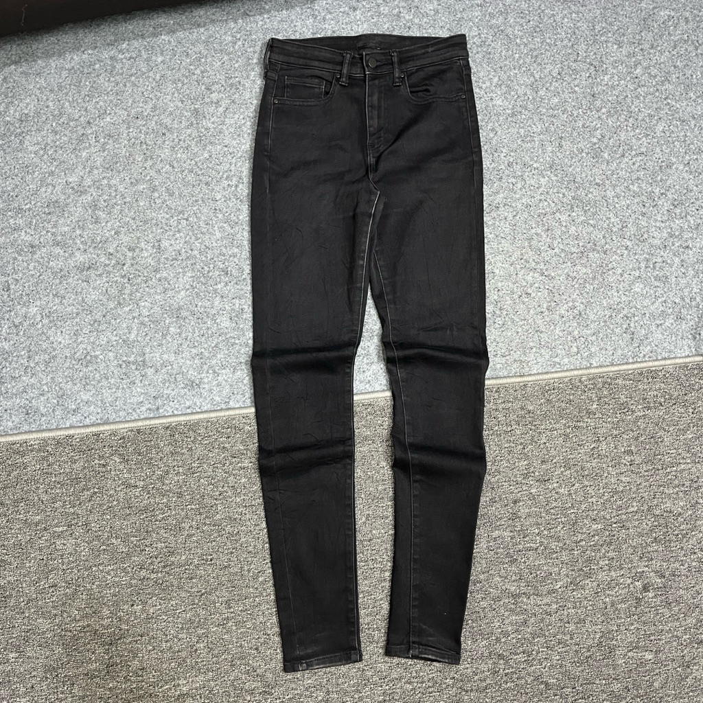 uniqlo jeans heattech pria melar