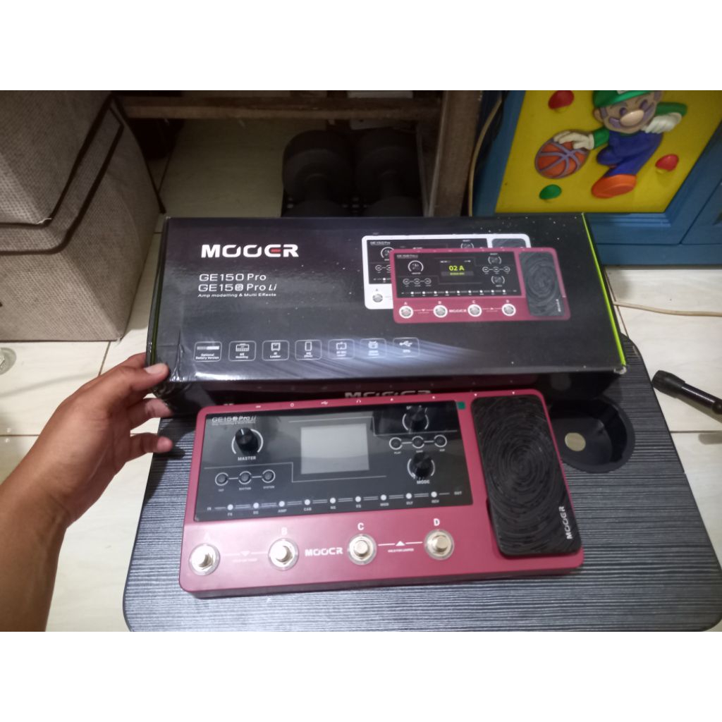 Efek gitar Mooer Ge150 pro li