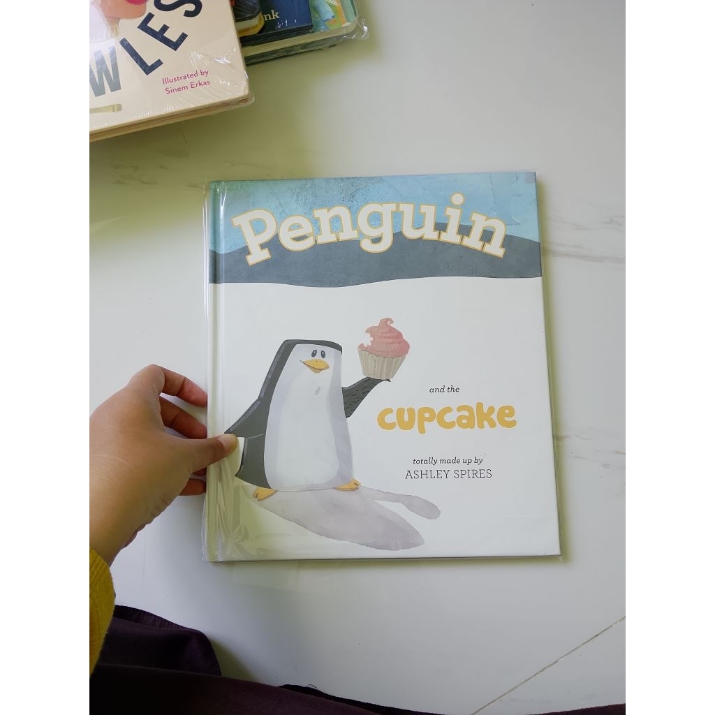 [PRELOVED] Story Book - Penguin and Cupcake