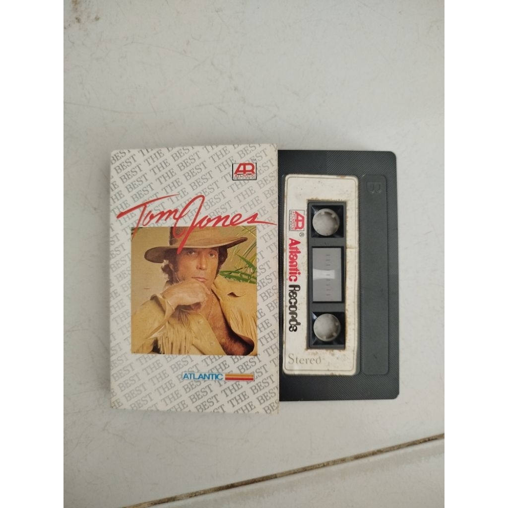 Kaset Tom Jones