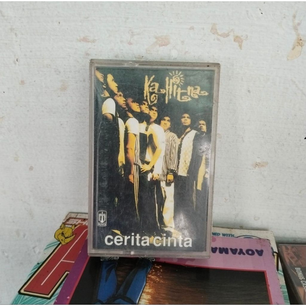 Kaset Pita Kahitna ( Cerita Cinta )