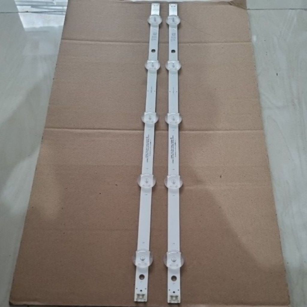 lampu universal 24 inc / lampu modif tv led 24 inc / modif 43 inc posisi berdiri..