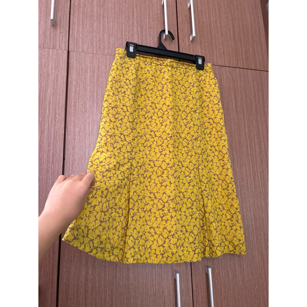 imagina rok midi motif bunga kuning mustard