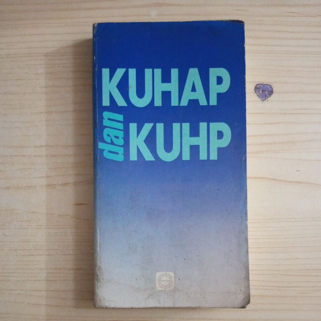 BUKU KUHAP DAN KUHP
