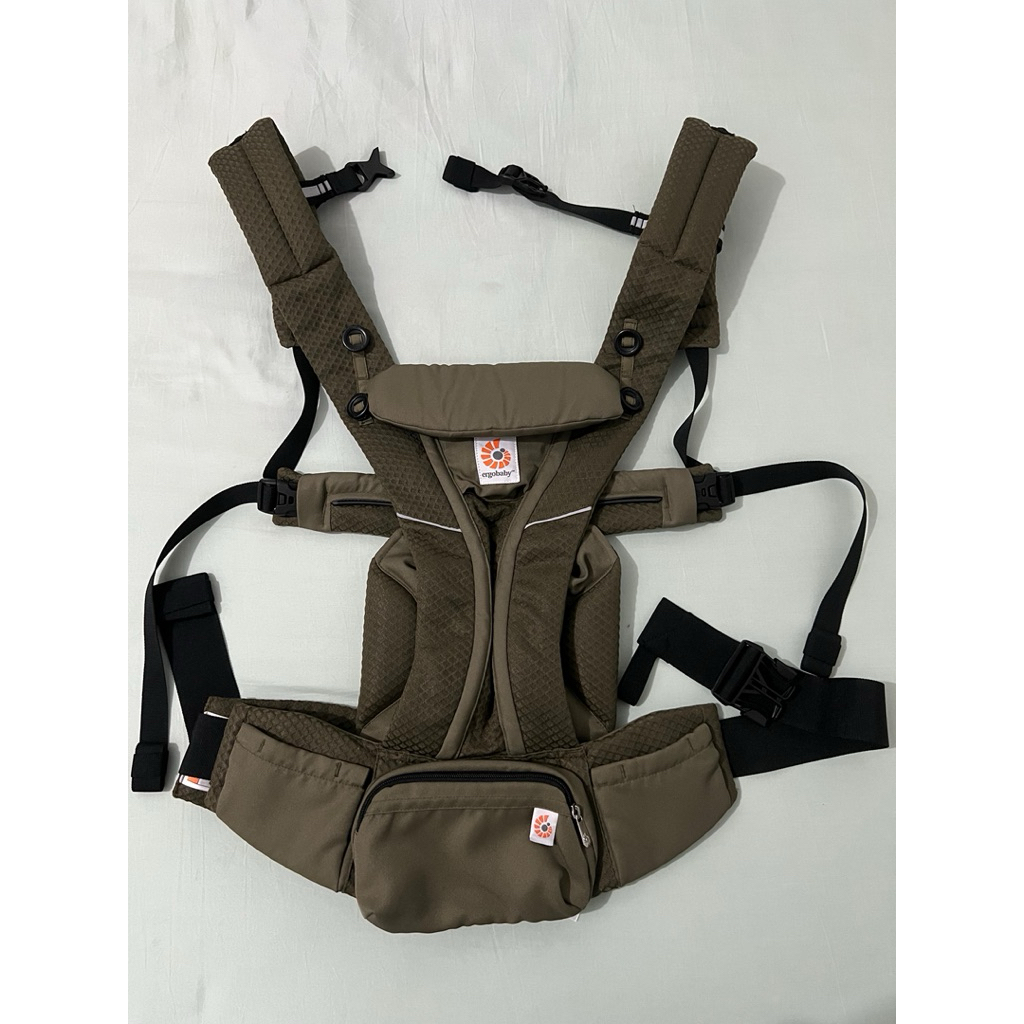 Ergobaby Omni Breeze
