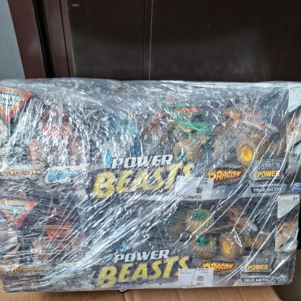 power beasts monster jam set el toro loco/megalodon/dragon/horse power