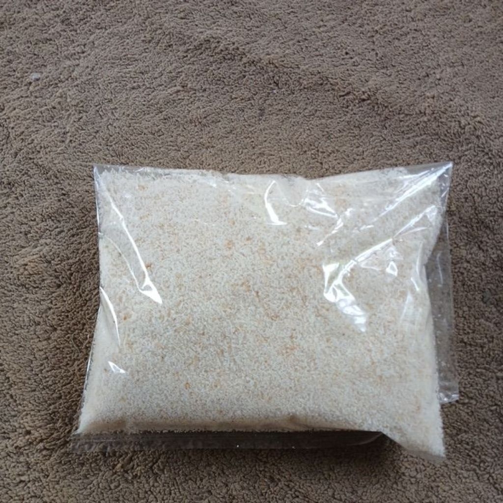 kelapa parut kering wangi kemasan 250 gram buatan sendiri di parut manual bukan import
