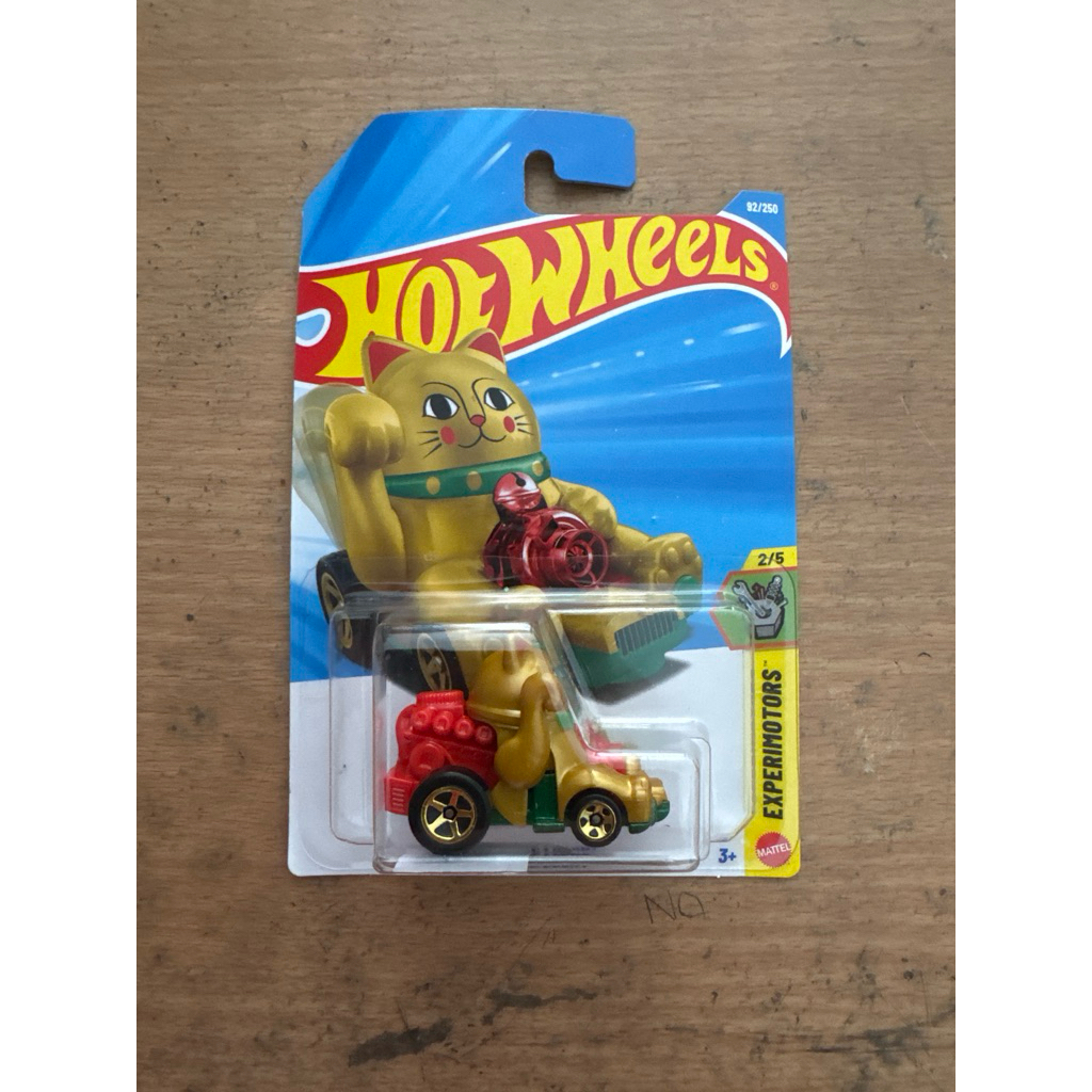 HOTWHEELS FELINE LUCKY