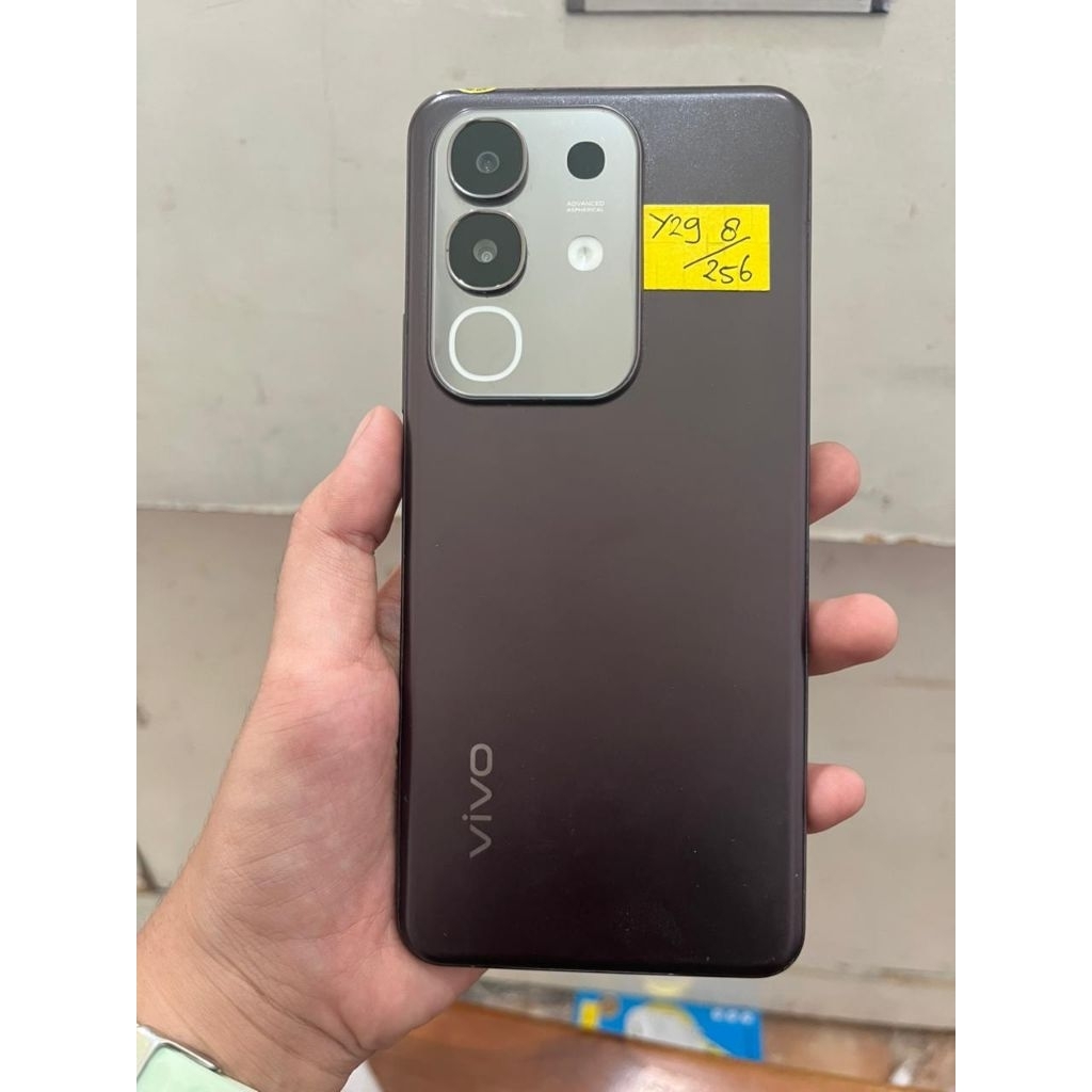 vivo Y29 ram 8/256