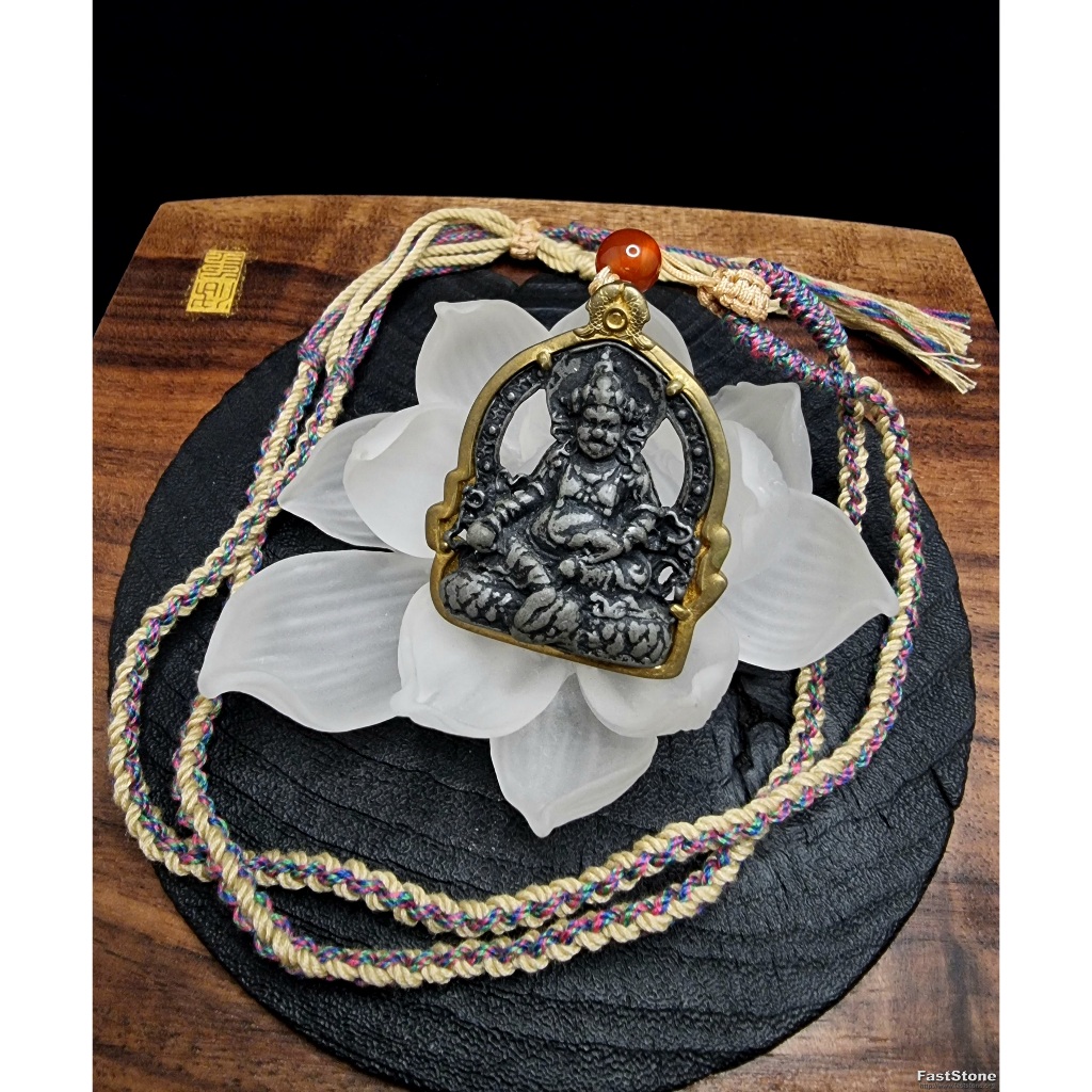 Liontin Besi Langit Meteorite Dewa Rej Jambhala Blessed Tibet 46mm E3036