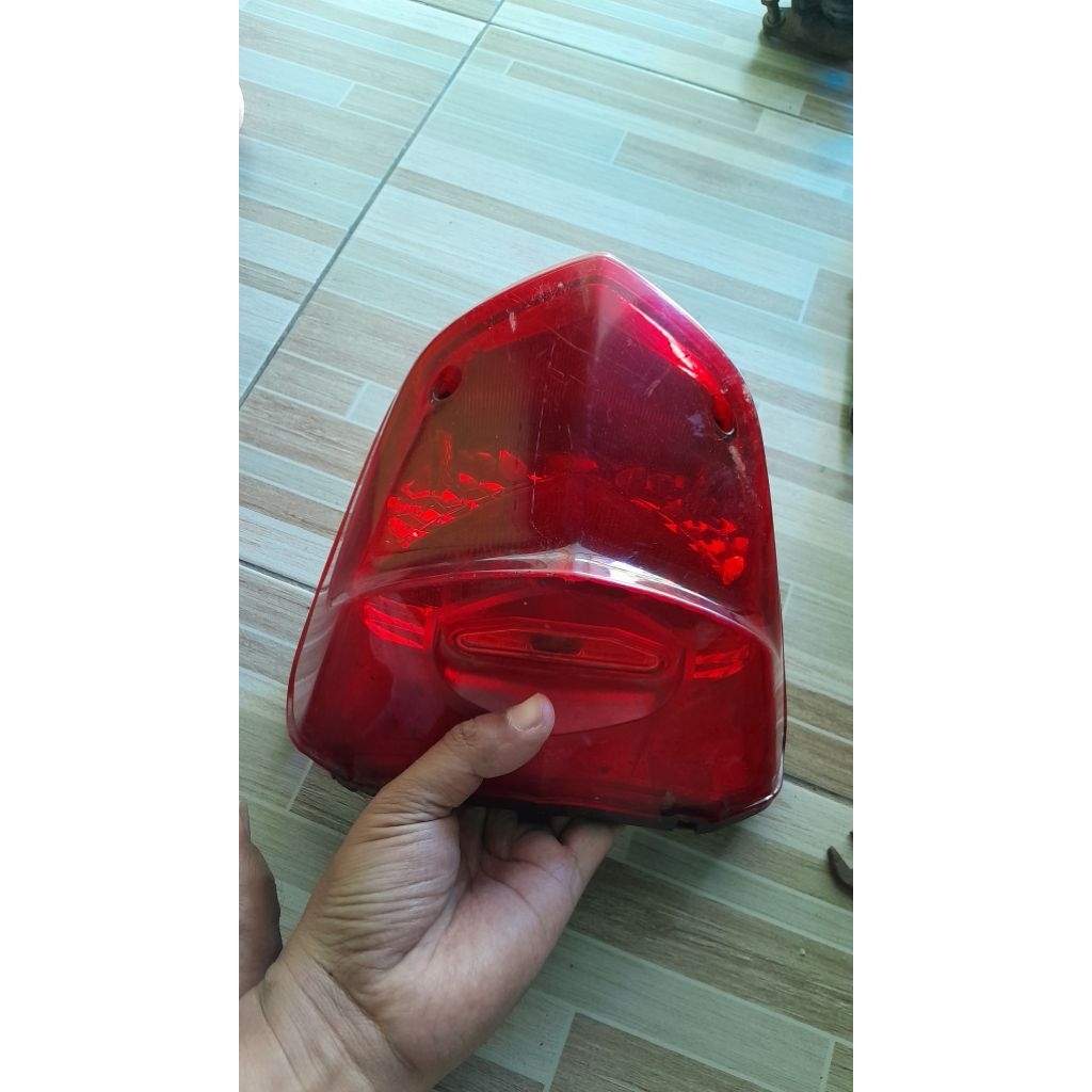 stoplamp belakang tiger revo bekas