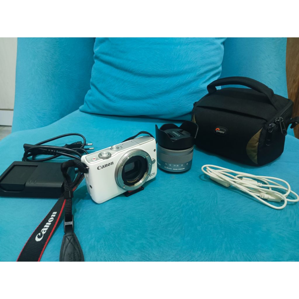 Canon Mirrorless EOS M10