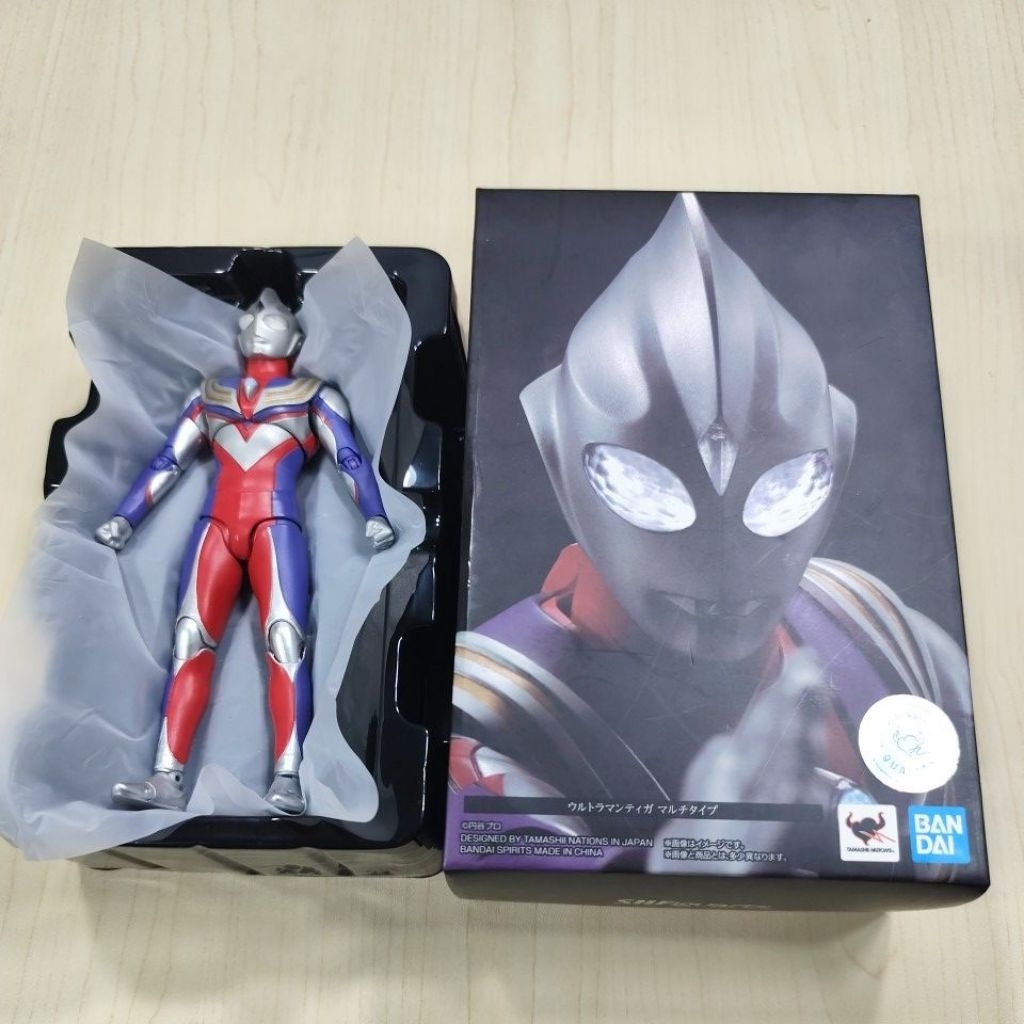 SHF ultraman tiga multi type first version bandai shfiguarts BIB