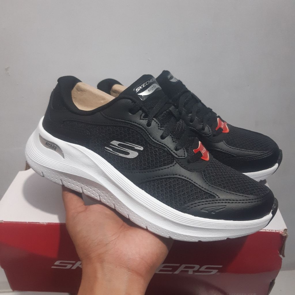 SEPATU RUNNING SKECHERS ARCHFIT WOMENS