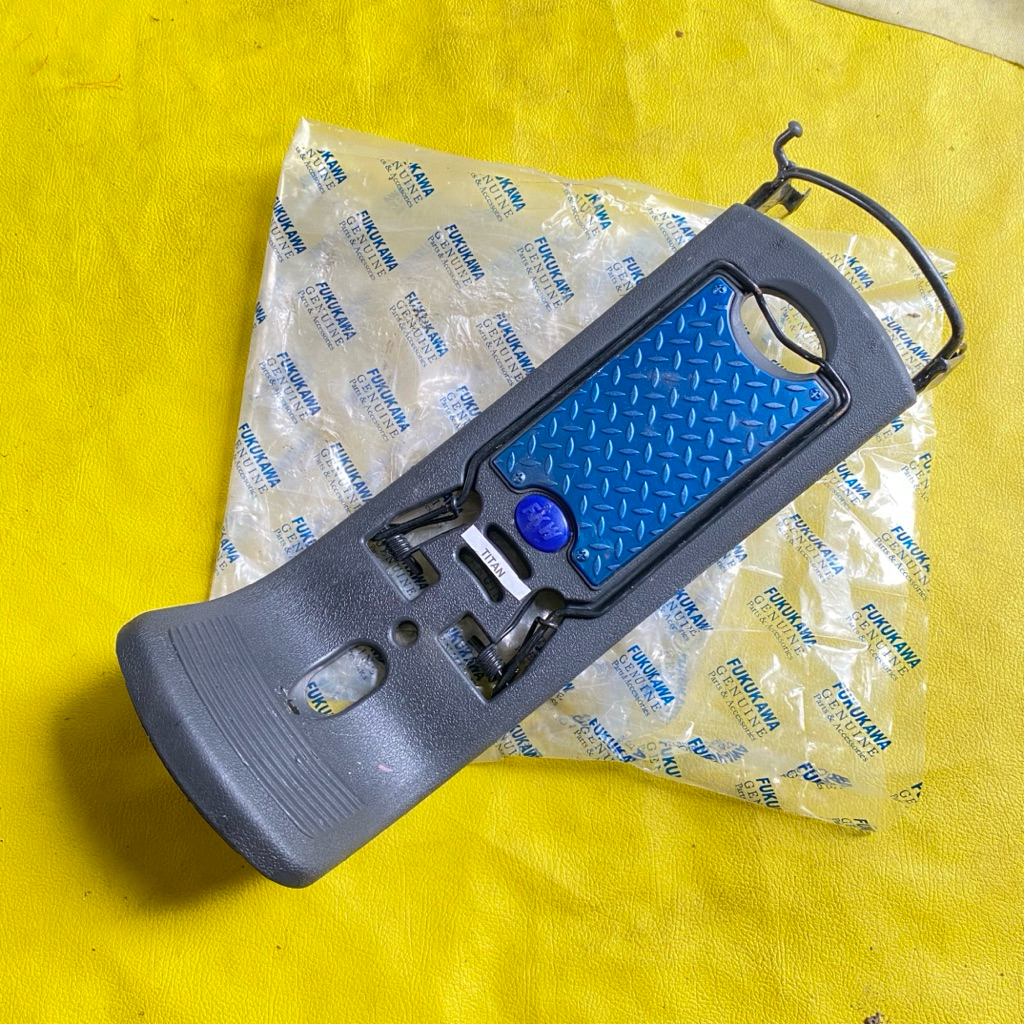 Rak jepit bagasi tengah Suzuki Smash TITAN