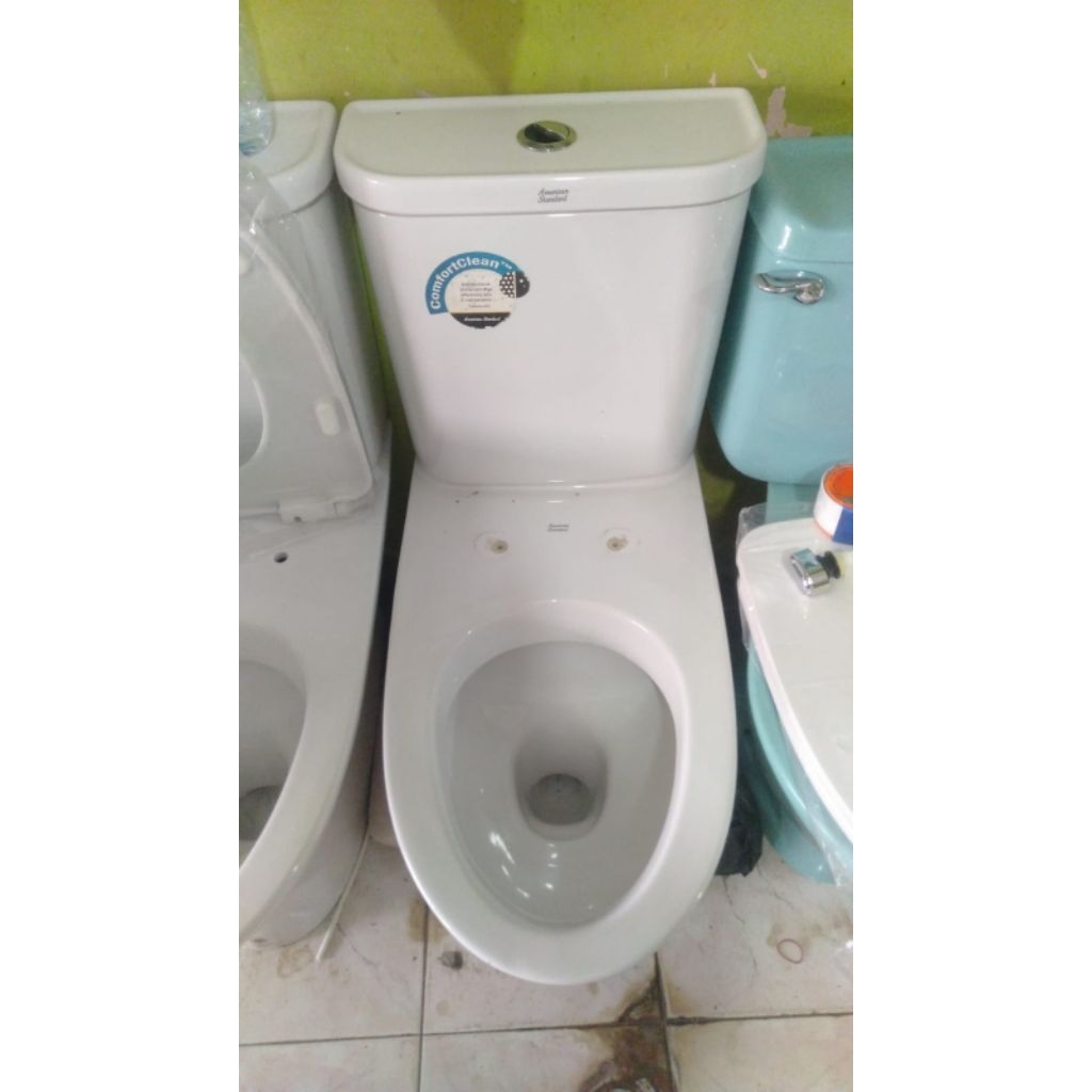 CLOSET DUDUK AMERICAN STANDAR LOBANG BELAKANG