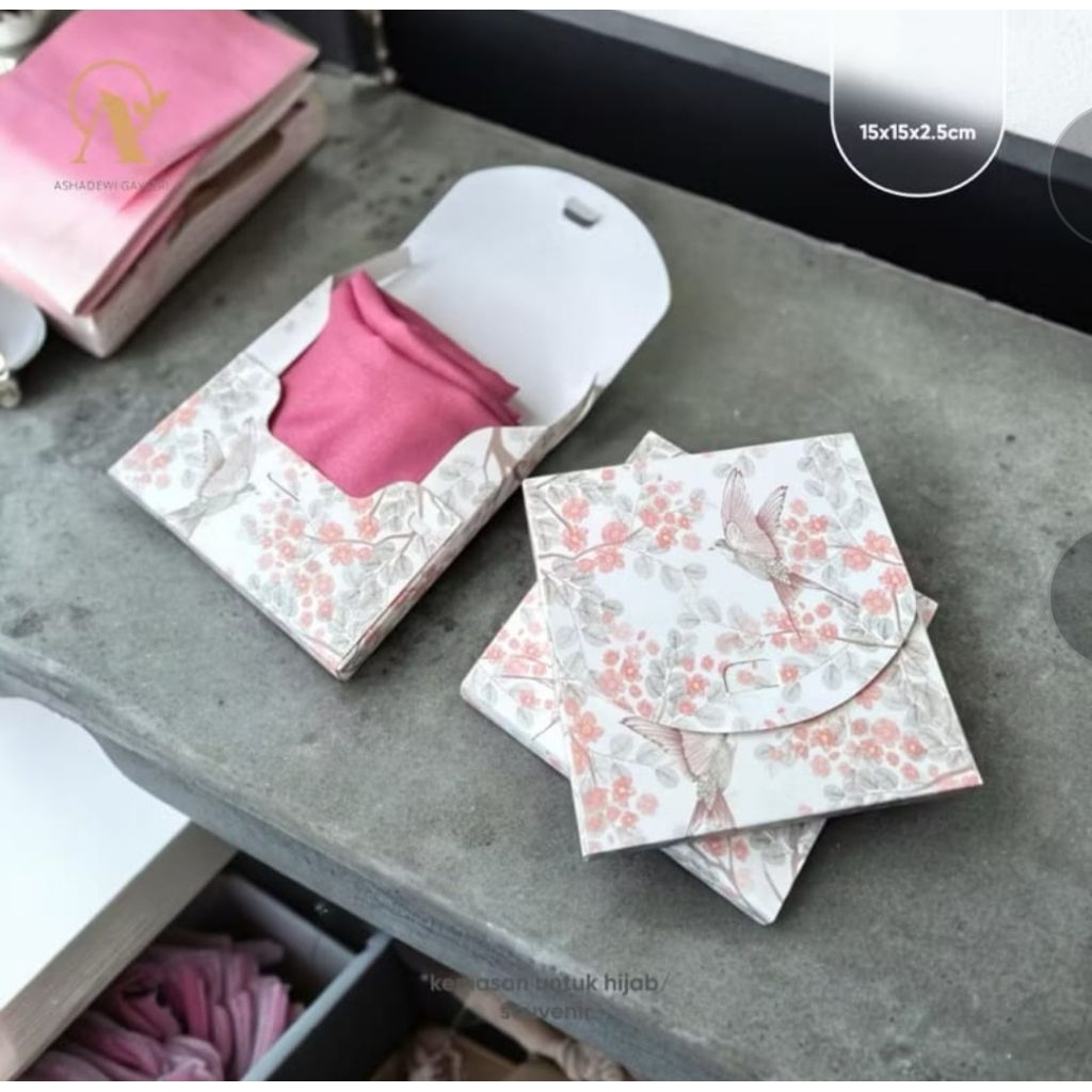 Hampers Hijab Box Eksklusif | Souvenir Hijab Cantik | Kado Lebaran Wisuda Pengajian | Hampers Hijab 