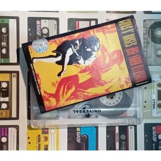 kaset pita GNR use your illusion 1