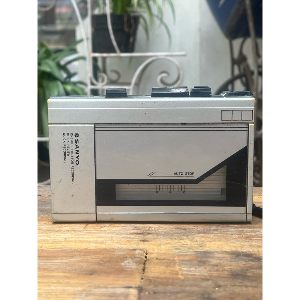 Walkman, Perekam Audio, Pita Kaset / Cassette Tape Recorder, Sanyo M1011