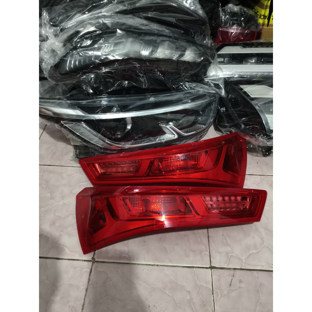 lampu belakang stoplamp wuling almaz ori