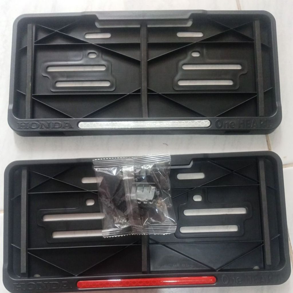 Caver tempat plat nomor motor SATU SET ORI HONDA