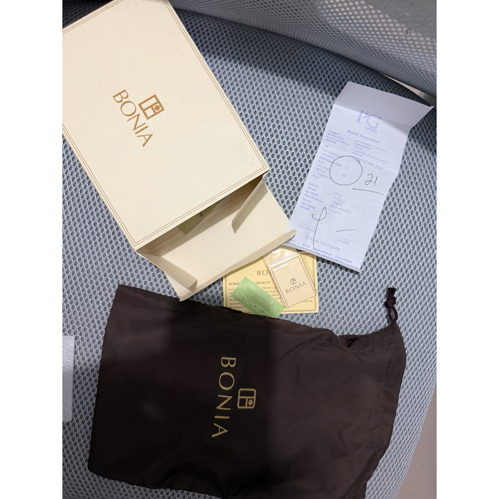 Kotak Kado/ Box Bonia Ori