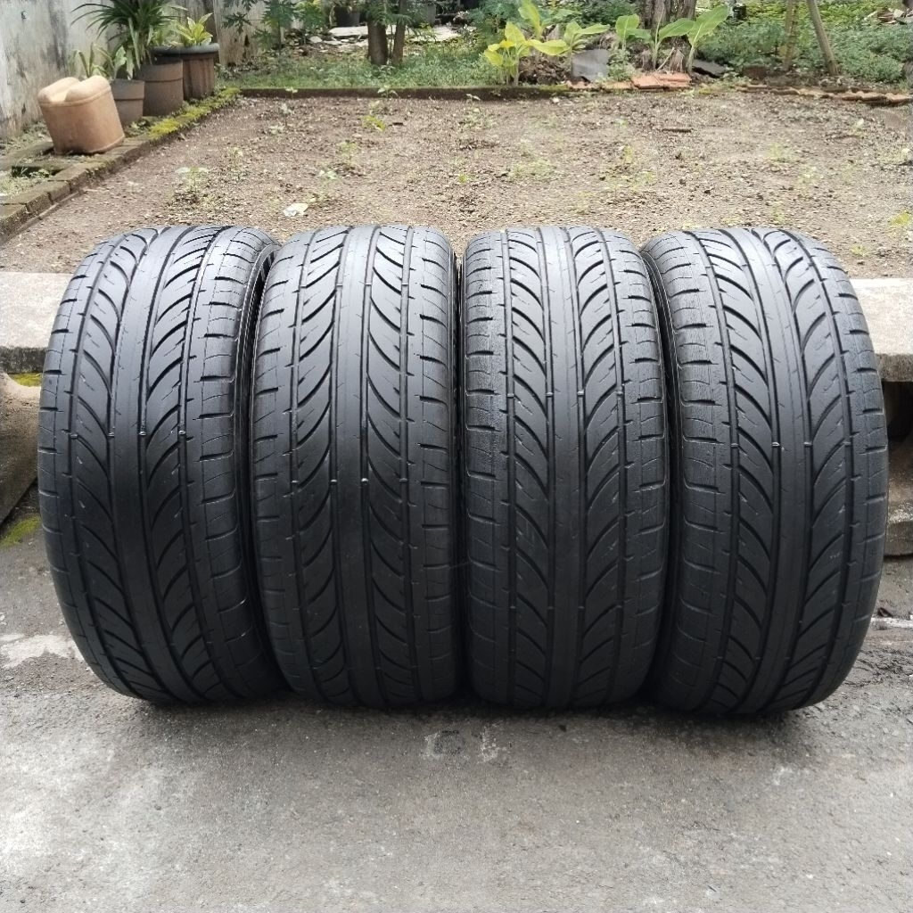 Ban Gtradial Champiro Gtx Pro 215/50 R17 Thn 2021