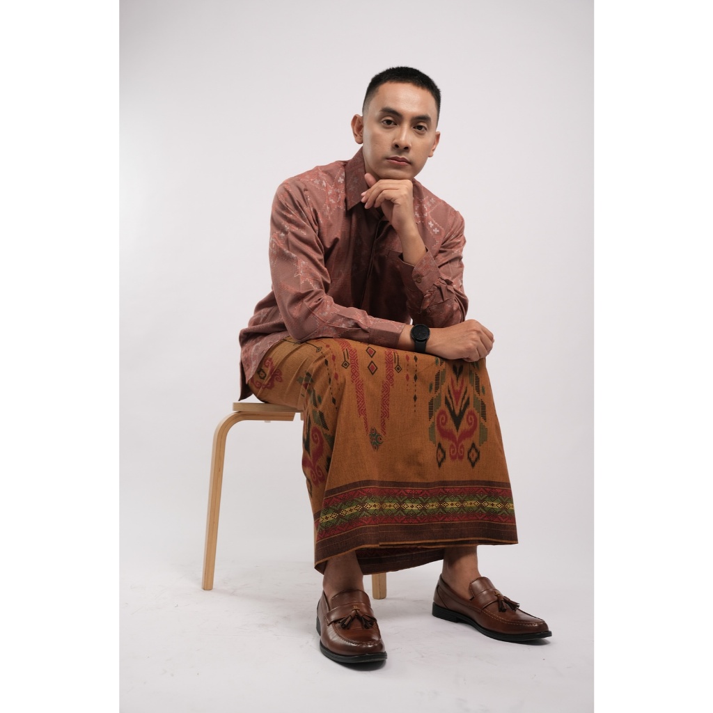 Gajah Duduk Sarung Gajah Duduk 7000 Exclusive