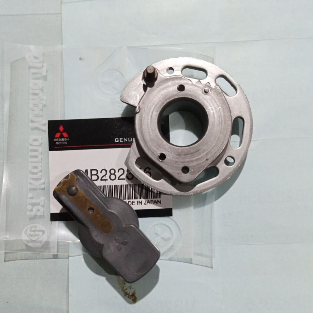 Breket dudukan delco platina L300 orsinil masih ktb Japan