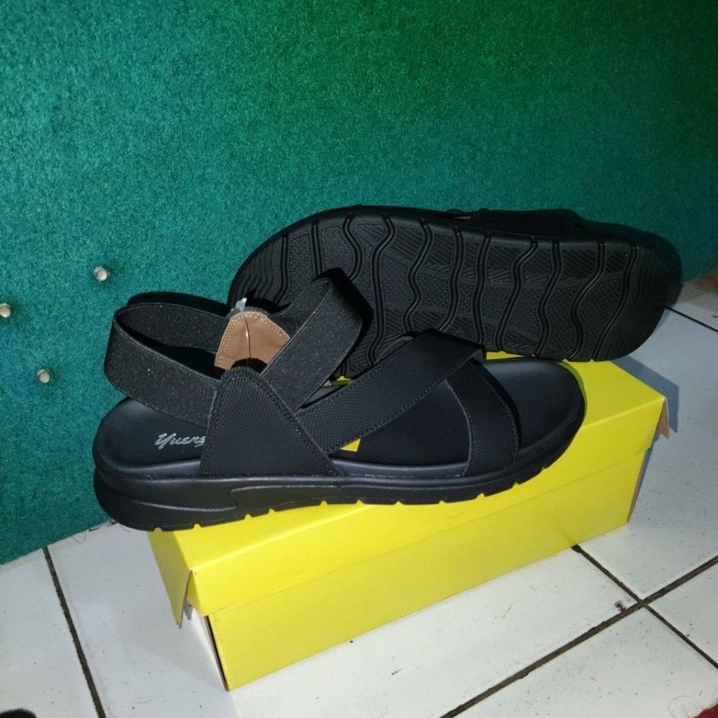 Sepatu sandal Yuensa Arzeti All Blk