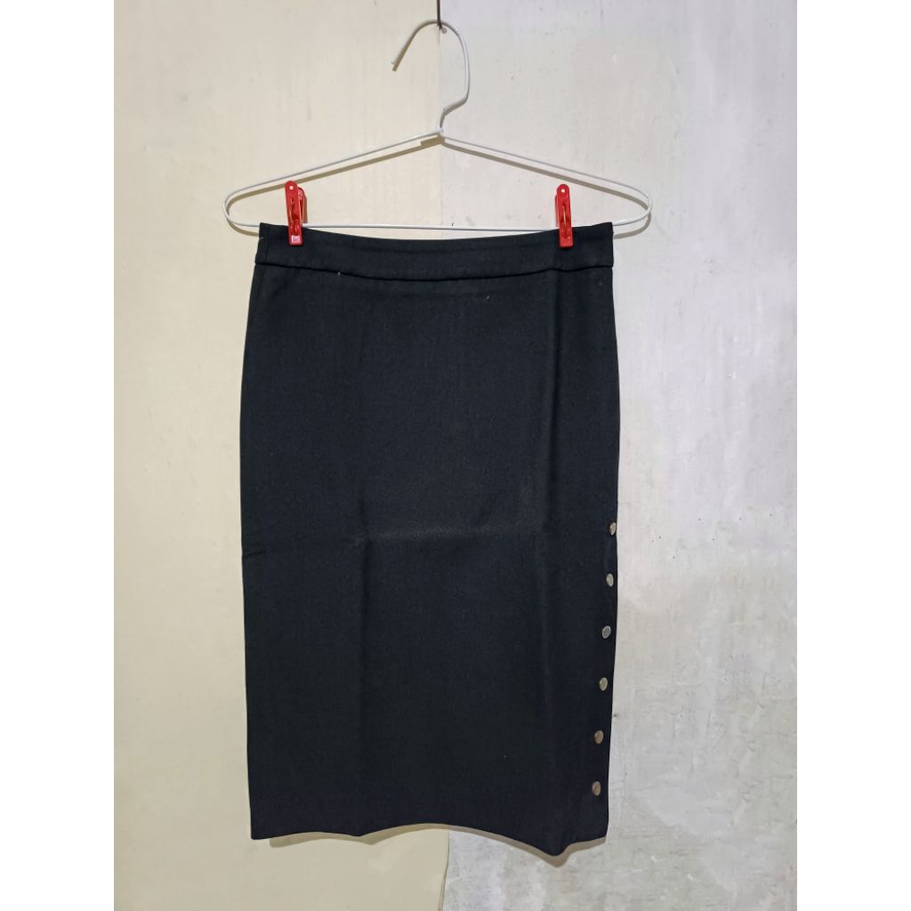 Zara Midi Skirt - Size XS