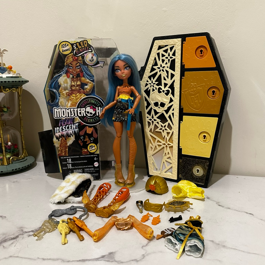 Monster High Fearidescent Preloved Cleo Frankie