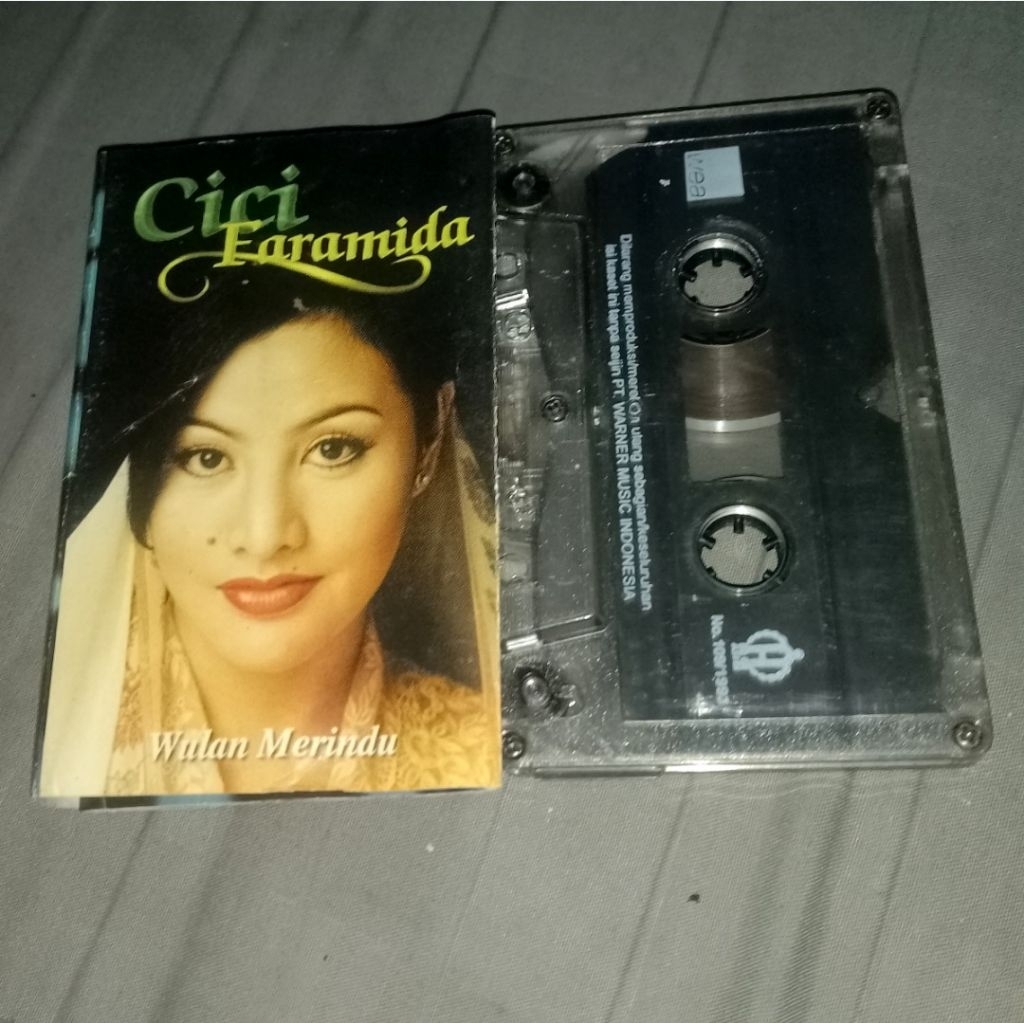 kaset pita:Cici Faramida-Wulan Merindu