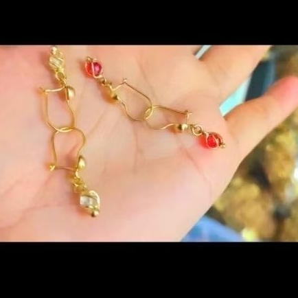 Anting Dewasa Batu merah dan putih