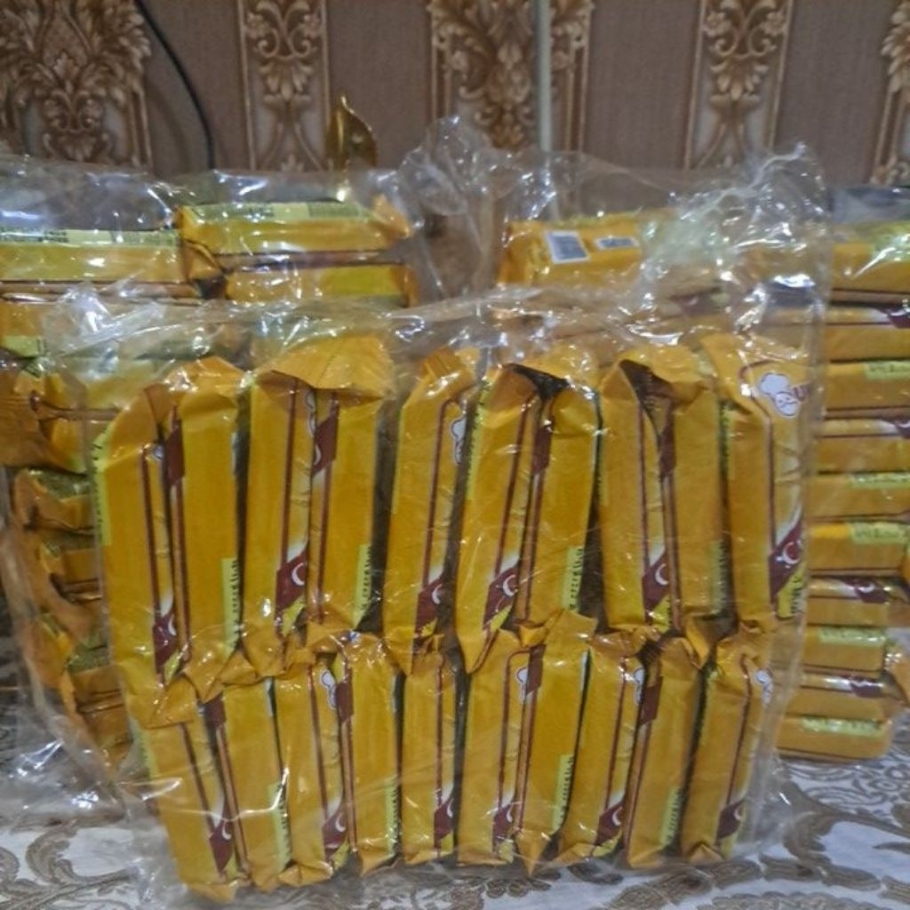 unibis biskuit cream crackers