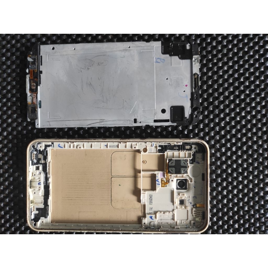 frame ,tulangan mesin samsung j701f