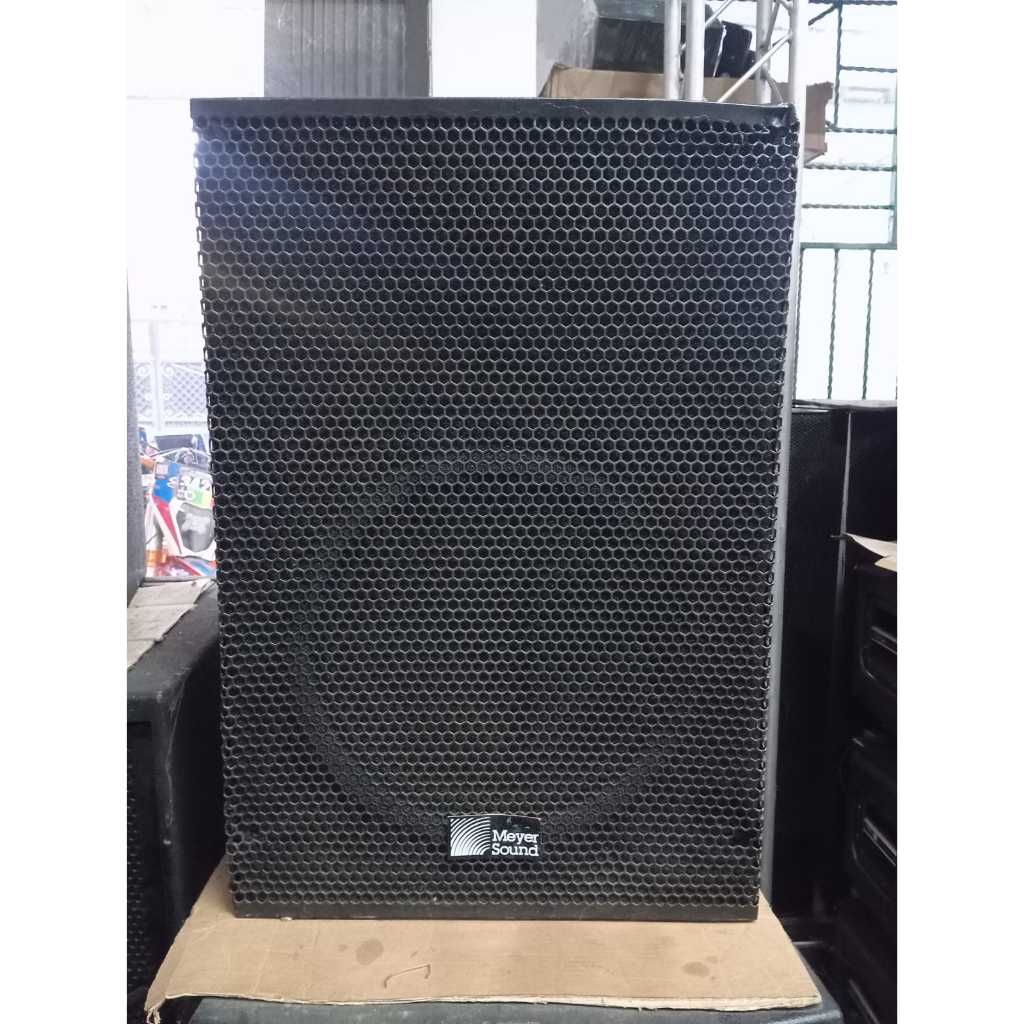Meyer Sound CQ-1 Wide Coverage Main Loudspeaker
