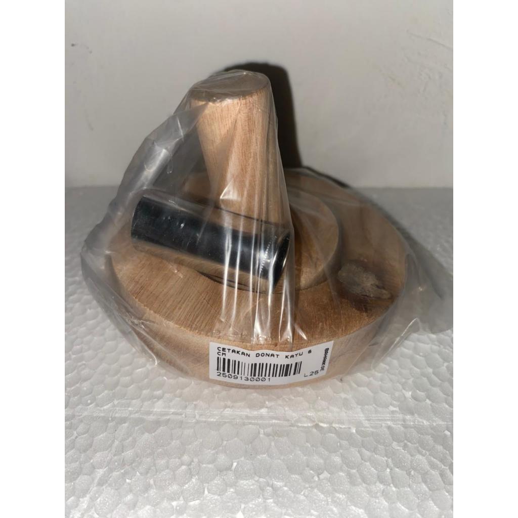 CETAKAN DONAT KAYU 6 CM
