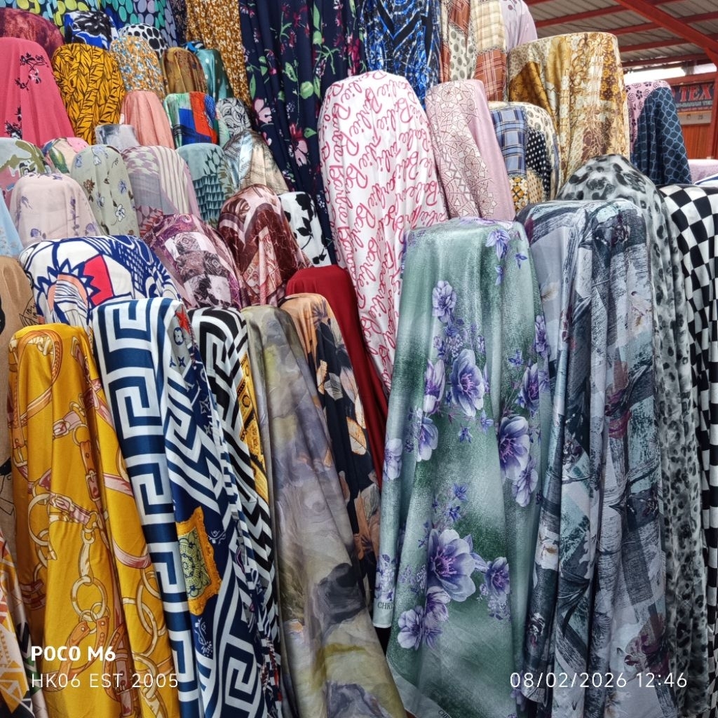 HARGA/0,5 M | BAHAN SATIN SANTORINI MOTIF - KAIN SANTORINI MOTIF - KAIN SATIN MOTIF - BAHAN DRESS