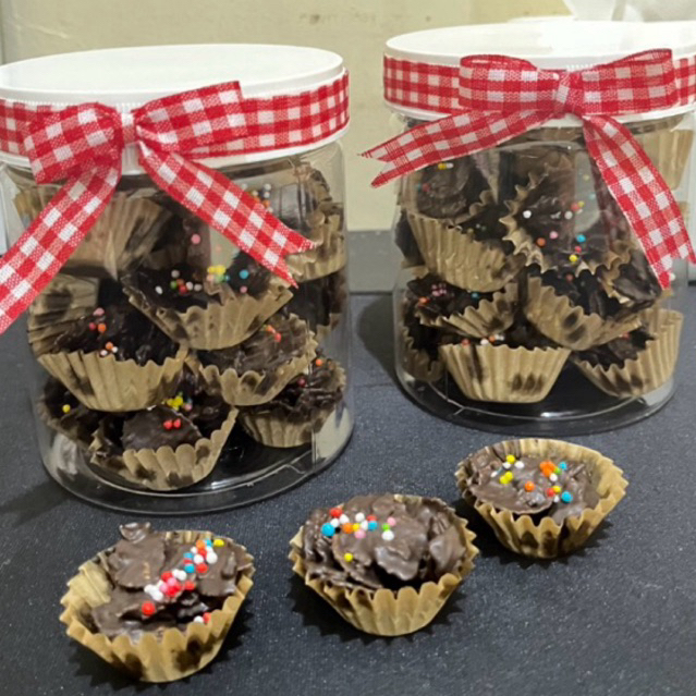 cemilan chocolate corn flakes berlimpah coklat