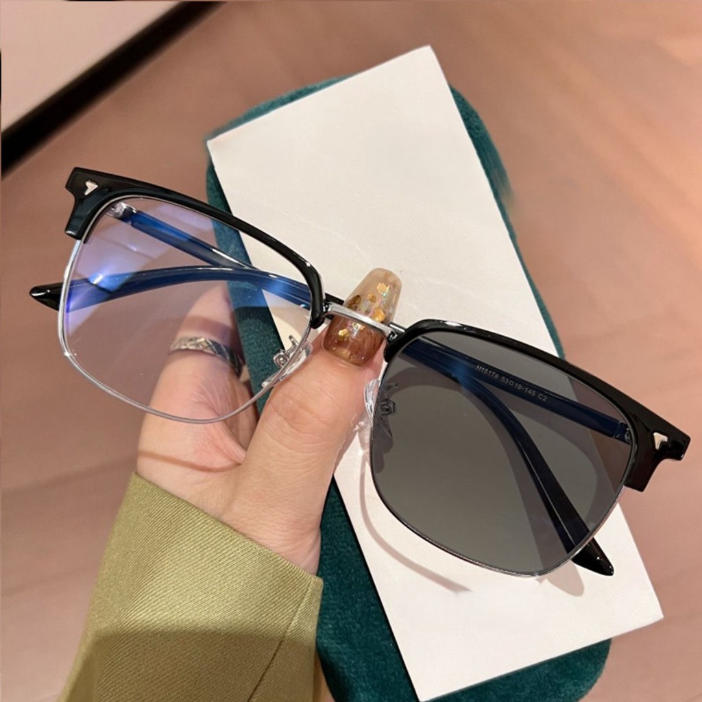 Kacamata Photochromic Anti Radiasi Bagi Laki-Laki Dan Perempuan Setengah Bingkai Titanium