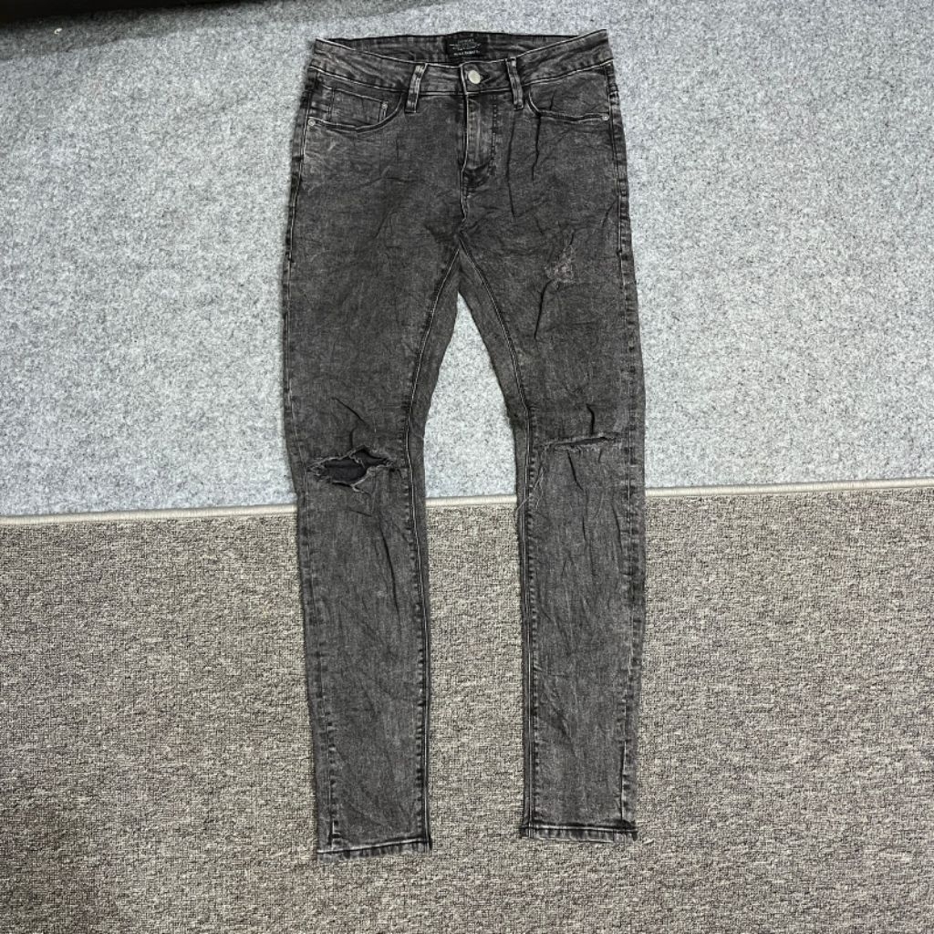 Bershka jeans ripped pria