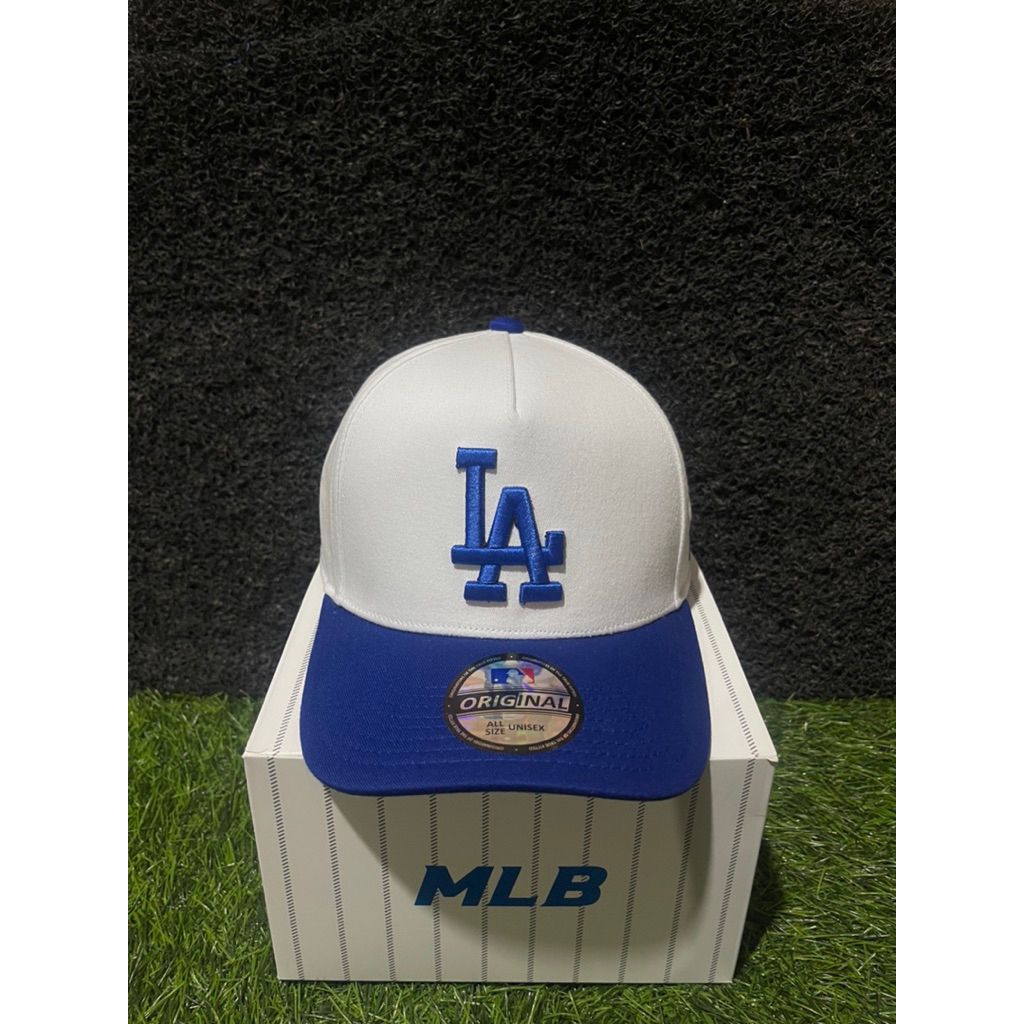 Topi Logo LA Biru Bahan Putih Topi Premium