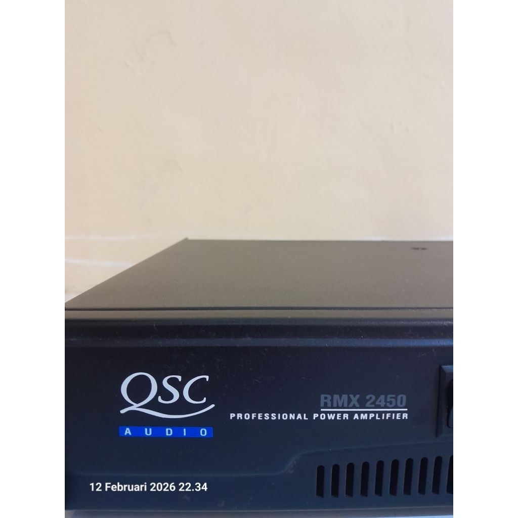 QSC, RMX 2450 Professional Power Amplifier.