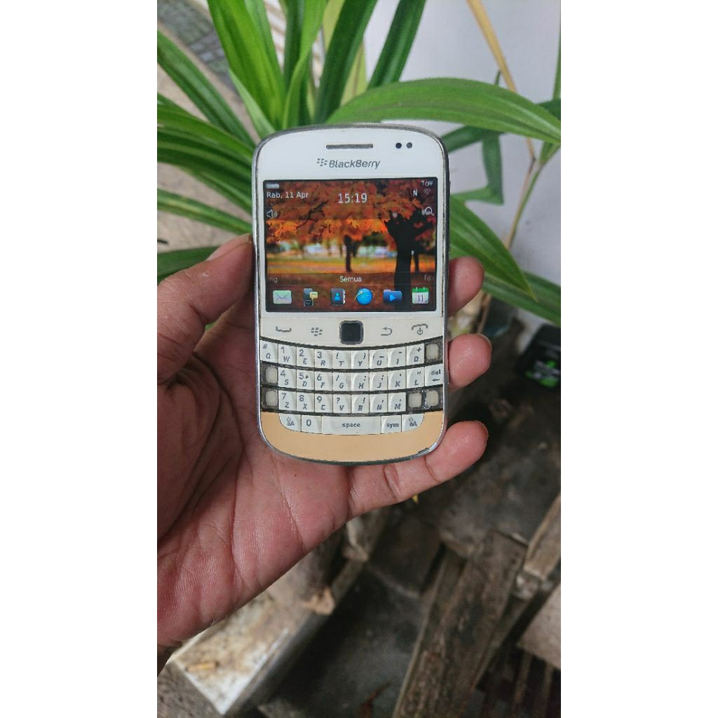 Blackberry Bold/Hp second minus